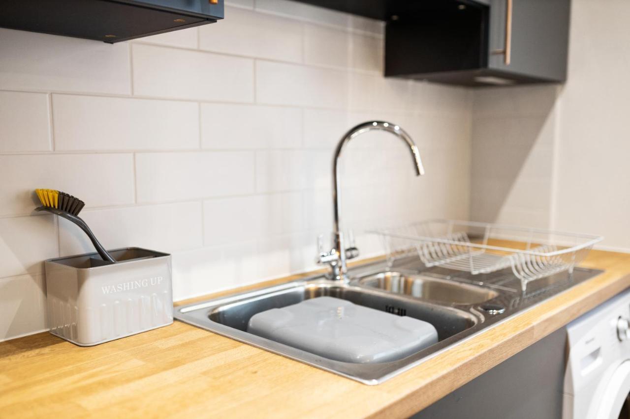 7 Bedroom House Ensuite Rooms, Fully Equipped Kitchen, Free Wifi, Tvs In All Rooms City Centre Close To A46 Inspire Homes Coventry Bagian luar foto