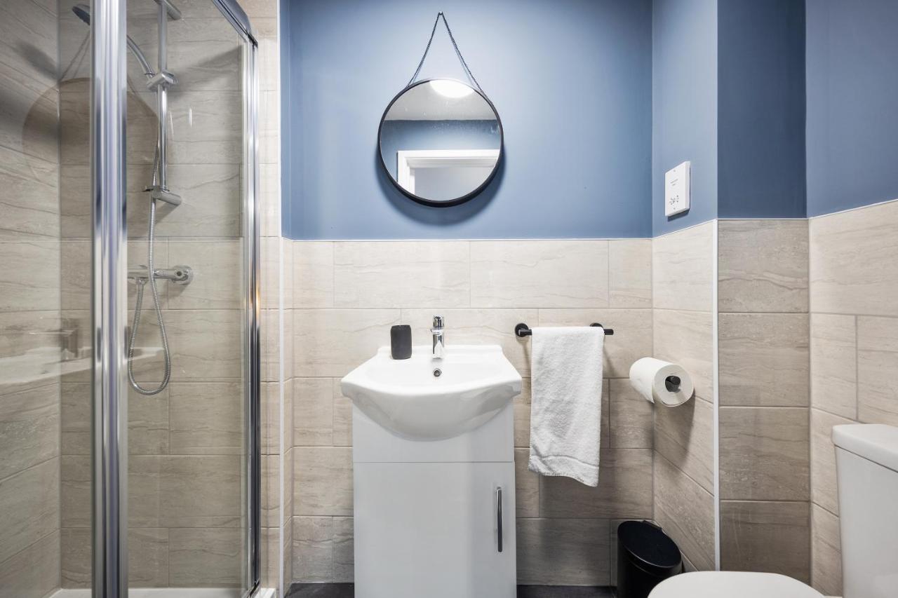7 Bedroom House Ensuite Rooms, Fully Equipped Kitchen, Free Wifi, Tvs In All Rooms City Centre Close To A46 Inspire Homes Coventry Bagian luar foto