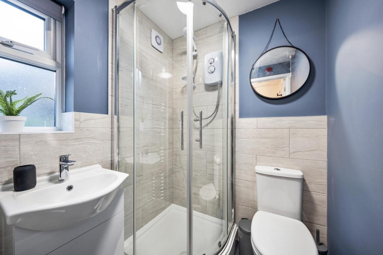 7 Bedroom House Ensuite Rooms, Fully Equipped Kitchen, Free Wifi, Tvs In All Rooms City Centre Close To A46 Inspire Homes Coventry Bagian luar foto