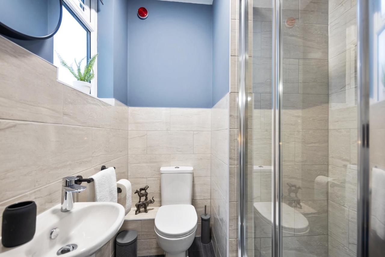 7 Bedroom House Ensuite Rooms, Fully Equipped Kitchen, Free Wifi, Tvs In All Rooms City Centre Close To A46 Inspire Homes Coventry Bagian luar foto