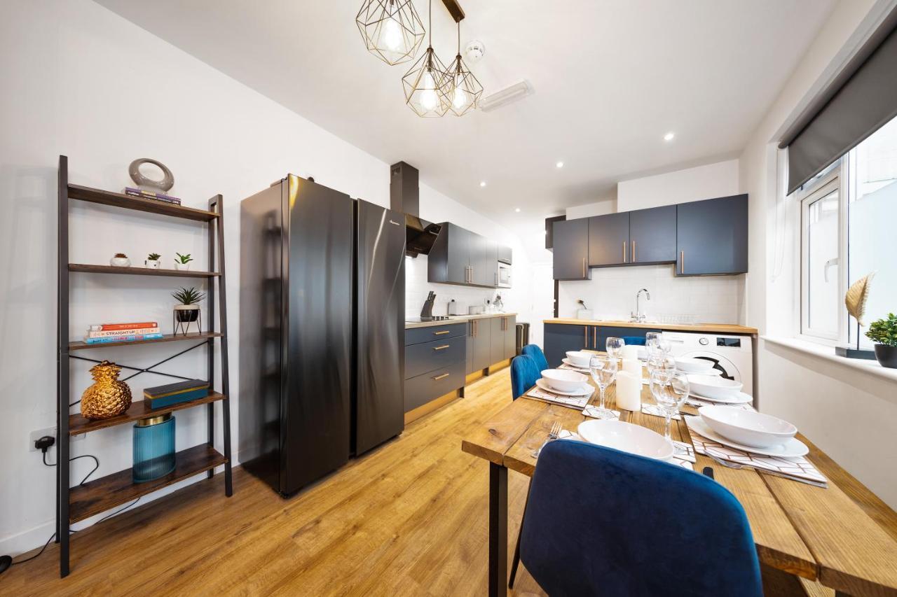 7 Bedroom House Ensuite Rooms, Fully Equipped Kitchen, Free Wifi, Tvs In All Rooms City Centre Close To A46 Inspire Homes Coventry Bagian luar foto