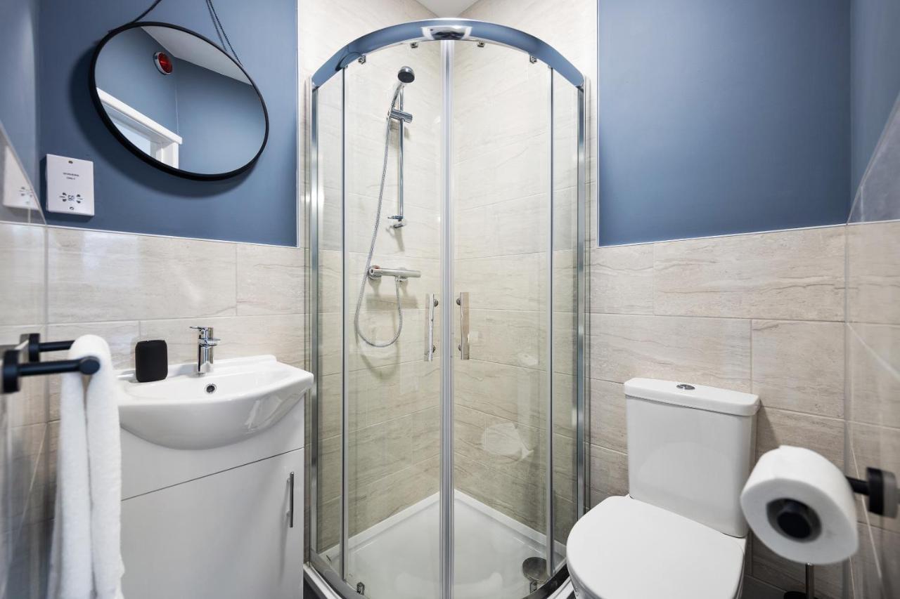 7 Bedroom House Ensuite Rooms, Fully Equipped Kitchen, Free Wifi, Tvs In All Rooms City Centre Close To A46 Inspire Homes Coventry Bagian luar foto